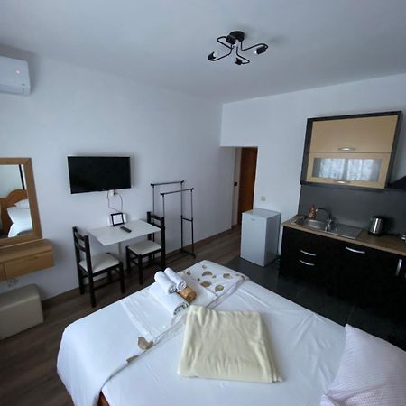 Elti Apartment ساراندا المظهر الخارجي الصورة