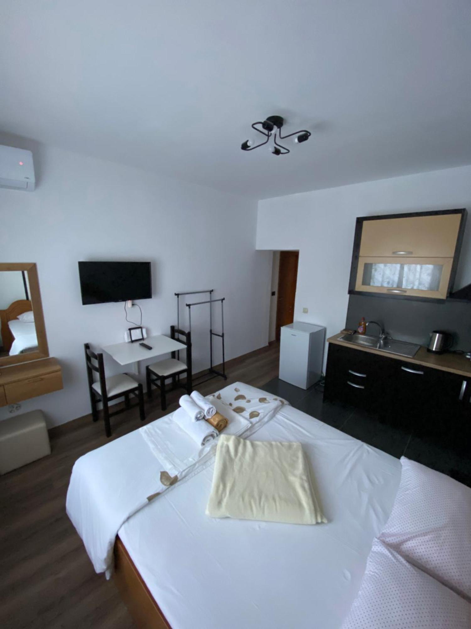 Elti Apartment ساراندا المظهر الخارجي الصورة